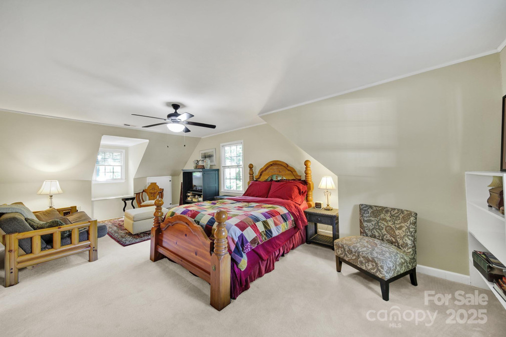 4 Hummingbird Ct Clover, SC 29710