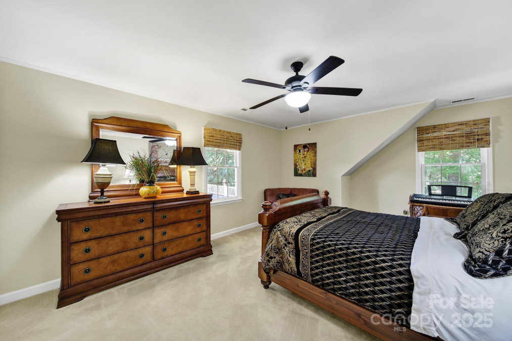 4 Hummingbird Ct Clover, SC 29710
