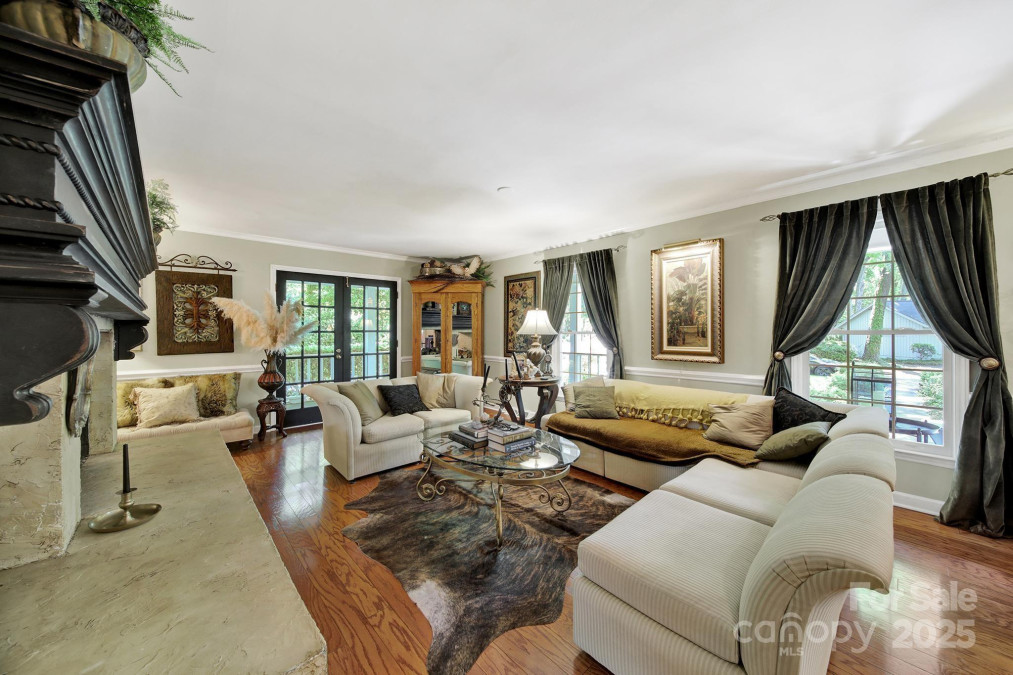 4 Hummingbird Ct Clover, SC 29710