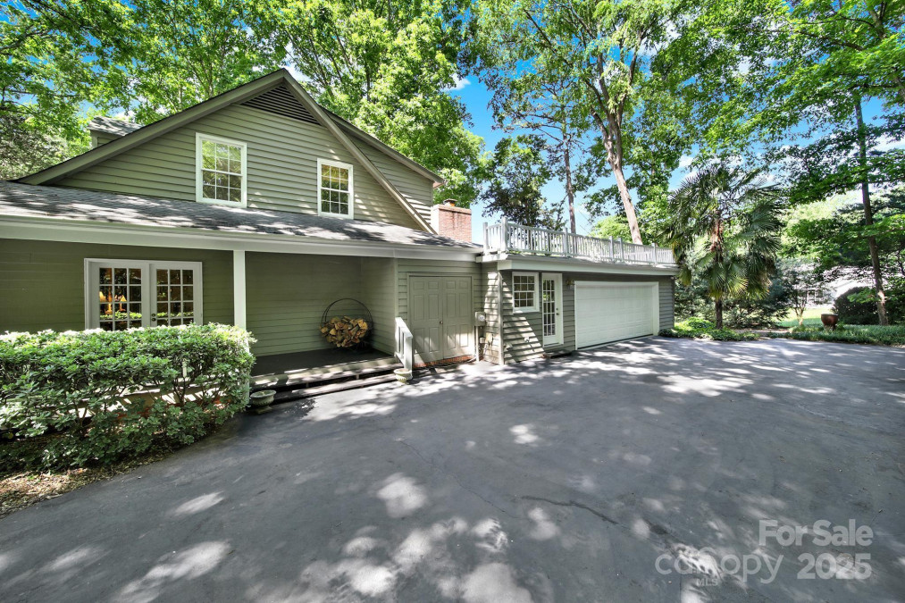 4 Hummingbird Ct Clover, SC 29710