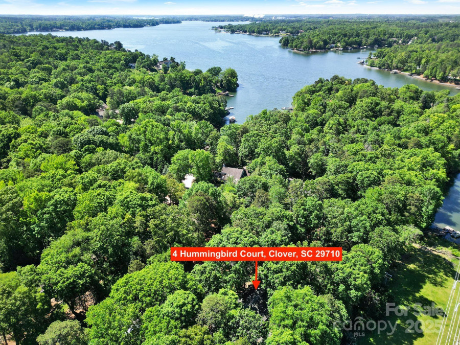 4 Hummingbird Ct Clover, SC 29710