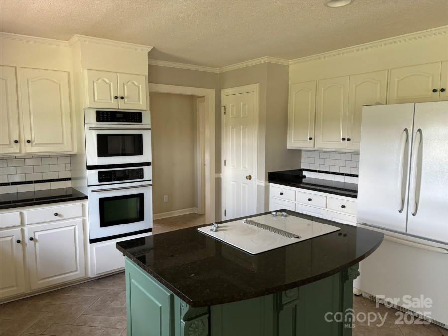 2417 Lynwood Dr Lancaster, SC 29720