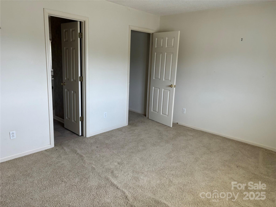 2417 Lynwood Dr Lancaster, SC 29720