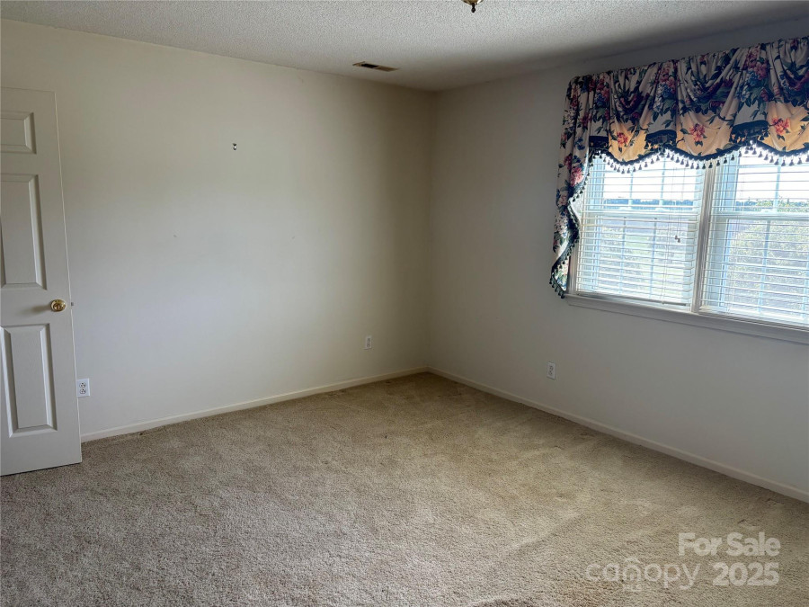 2417 Lynwood Dr Lancaster, SC 29720