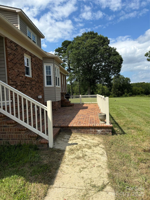 2417 Lynwood Dr Lancaster, SC 29720