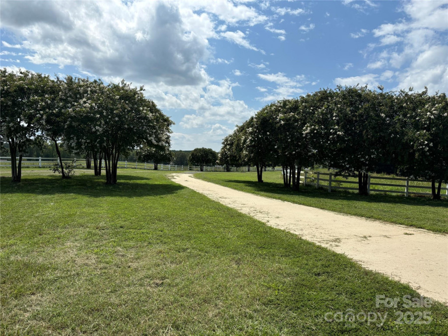 2417 Lynwood Dr Lancaster, SC 29720