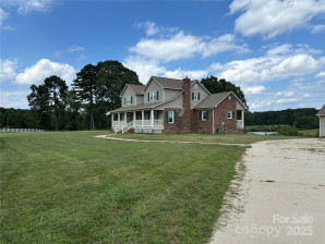 2417 Lynwood Dr Lancaster, SC 29720