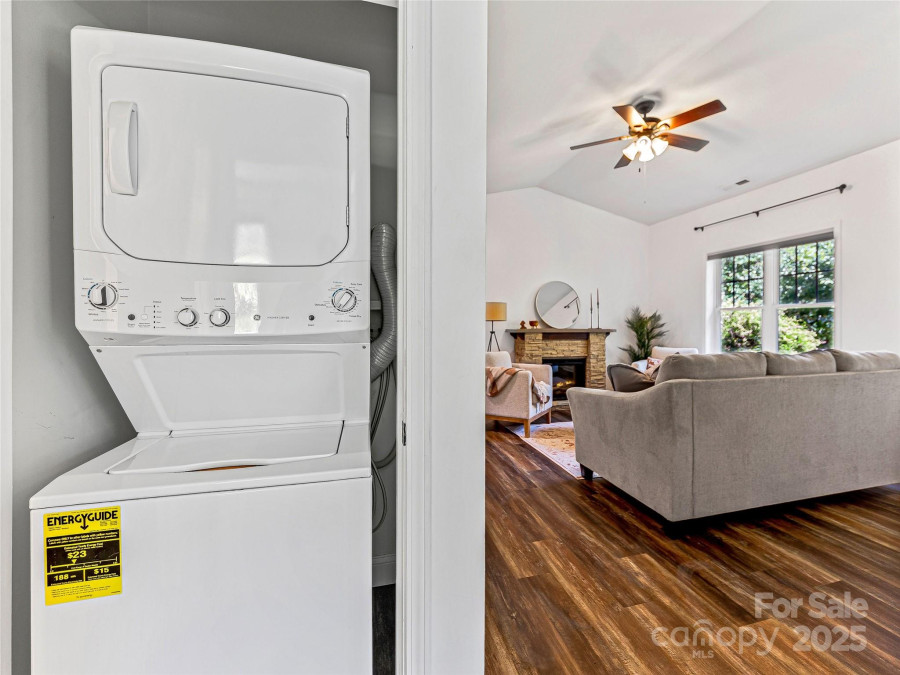 34 Gaia Ln Asheville, NC 28806