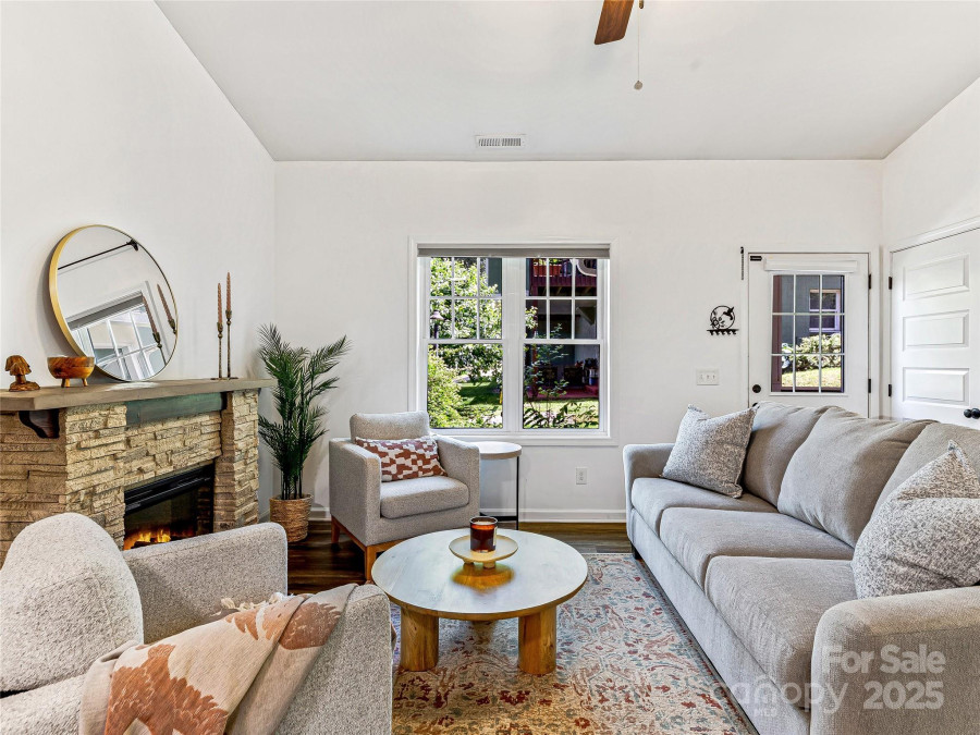 34 Gaia Ln Asheville, NC 28806
