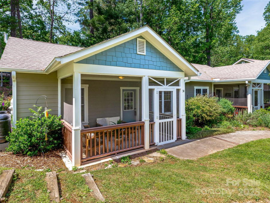 34 Gaia Ln Asheville, NC 28806