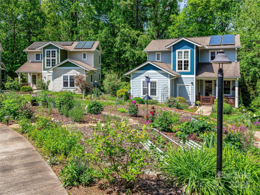 34 Gaia Ln Asheville, NC 28806