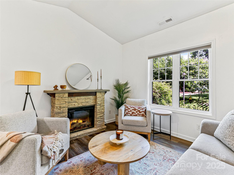 34 Gaia Ln Asheville, NC 28806