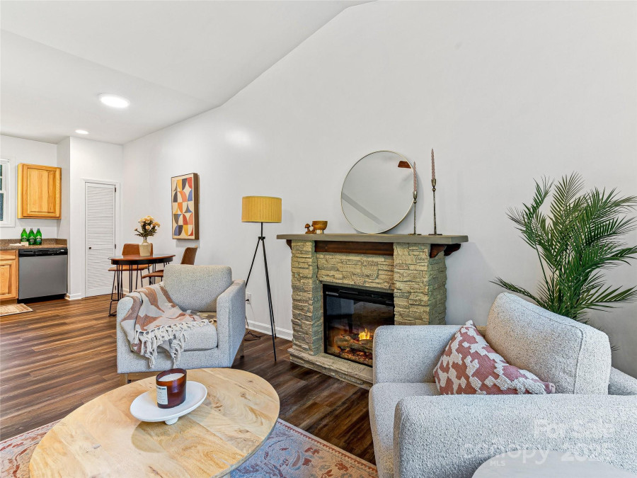 34 Gaia Ln Asheville, NC 28806