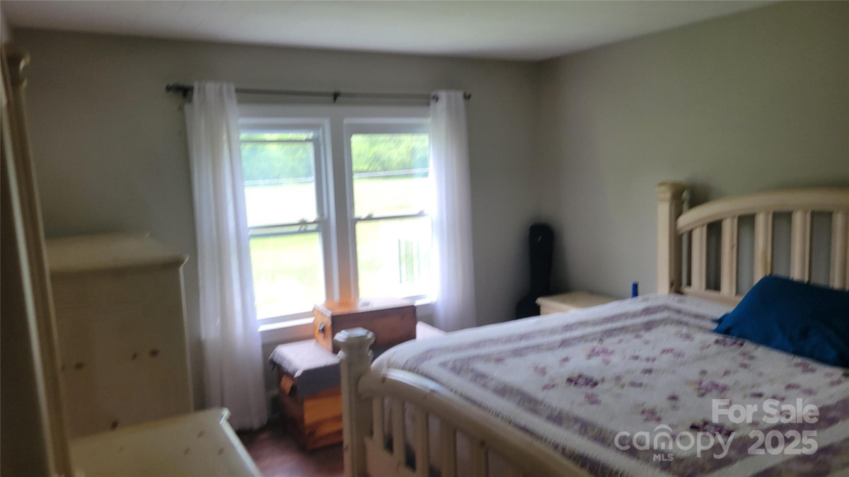 18 Misty Meadows Rd Burnsville, NC 28714