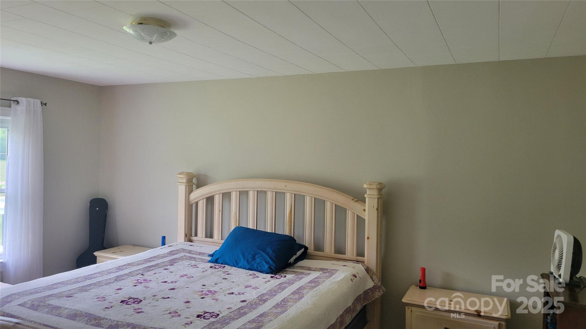 18 Misty Meadows Rd Burnsville, NC 28714