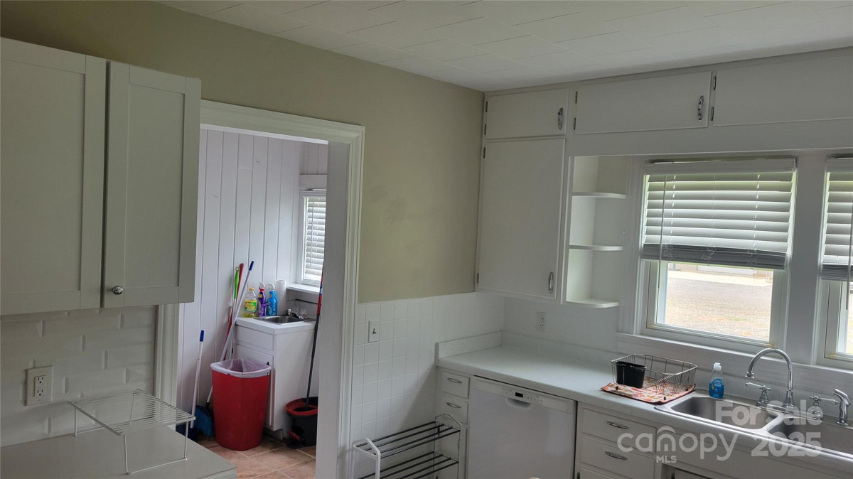 18 Misty Meadows Rd Burnsville, NC 28714