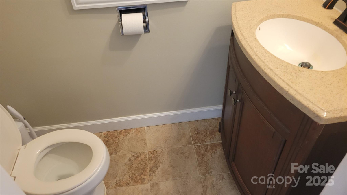 18 Misty Meadows Rd Burnsville, NC 28714