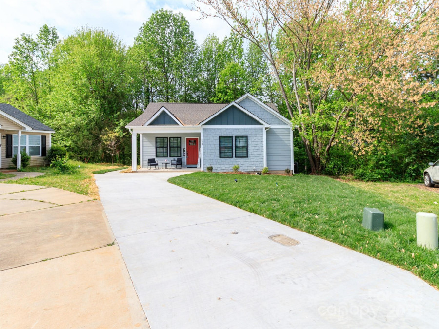 2302 Jordi Way Charlotte, NC 28213