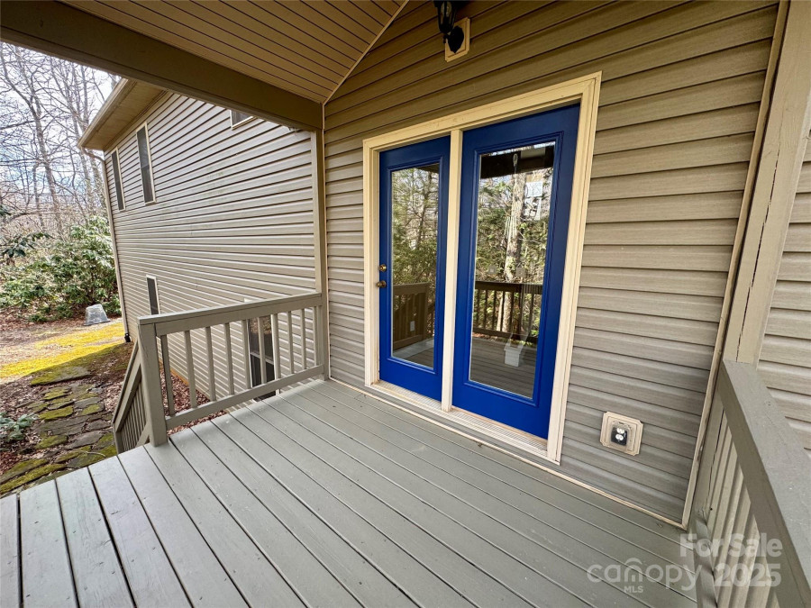 180 Dalton Ln Black Mountain, NC 28711