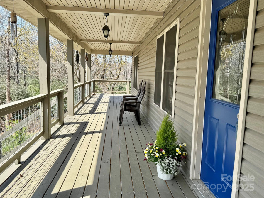180 Dalton Ln Black Mountain, NC 28711