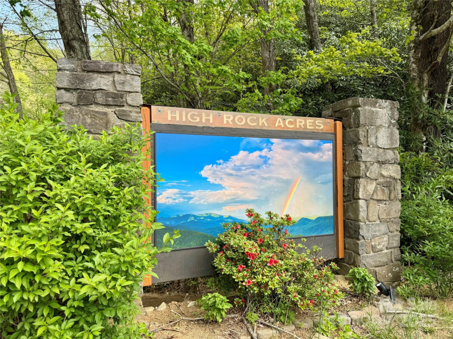 180 Dalton Ln Black Mountain, NC 28711
