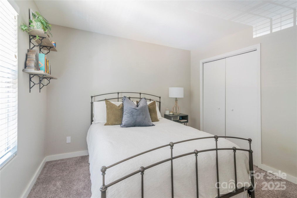 1529 Briar Creek Rd Charlotte, NC 28205