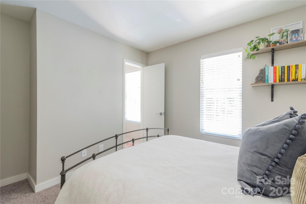 1529 Briar Creek Rd Charlotte, NC 28205