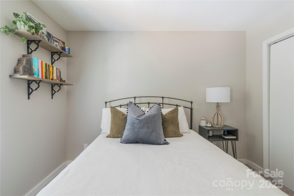 1529 Briar Creek Rd Charlotte, NC 28205