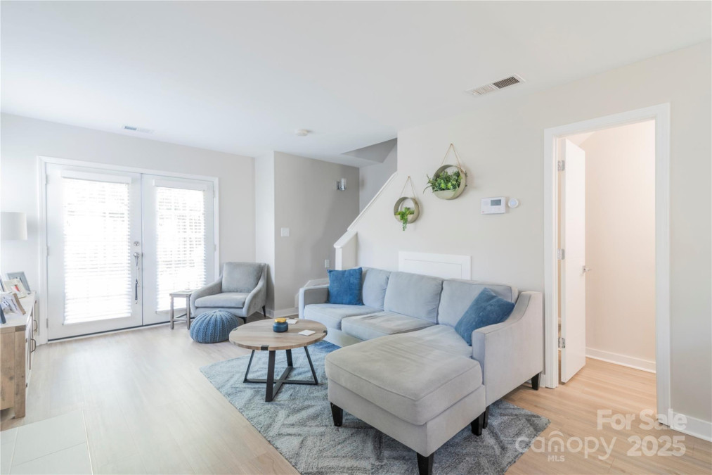 1529 Briar Creek Rd Charlotte, NC 28205