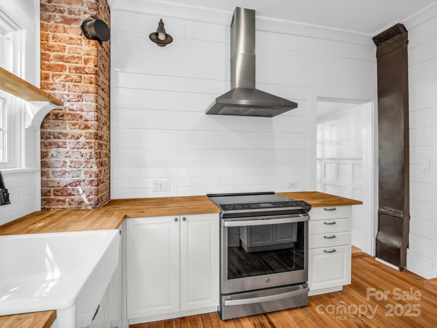 201 6th St Rutherfordton, NC 28139
