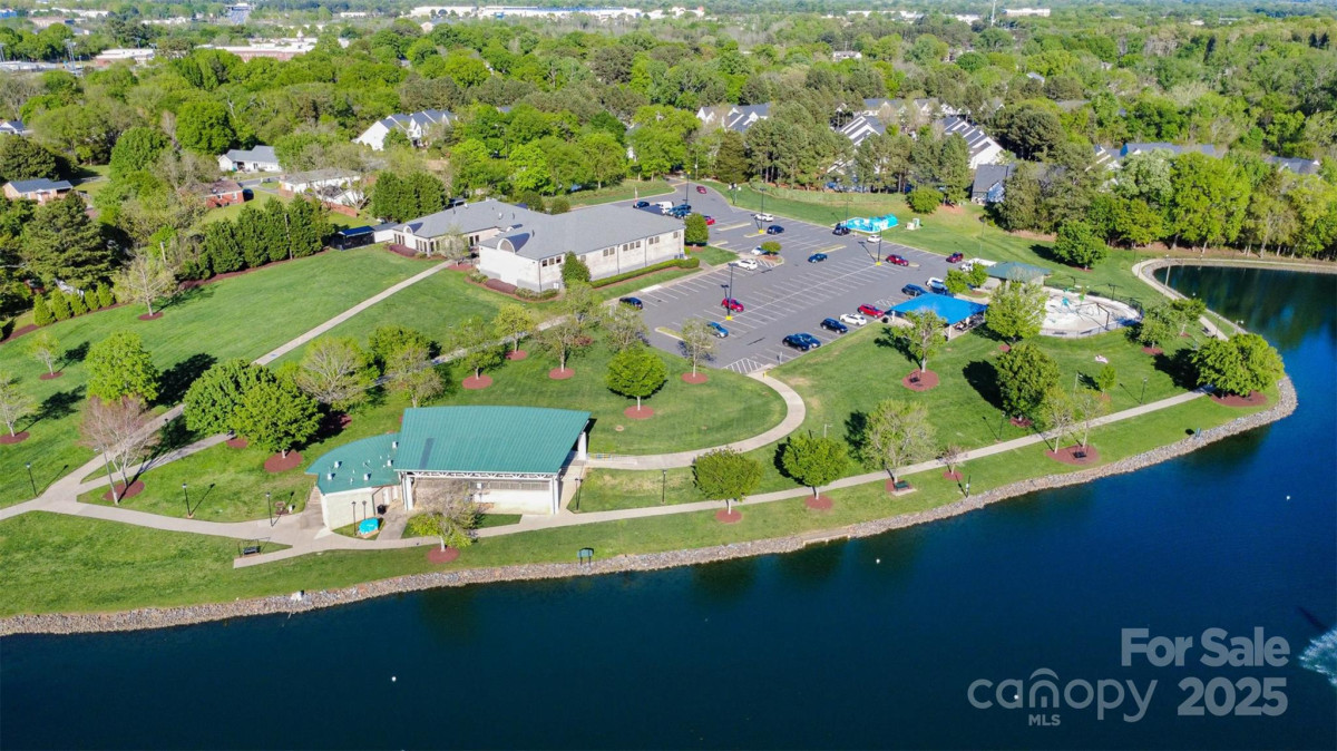 158 Water Oak Dr Pineville, NC 28134