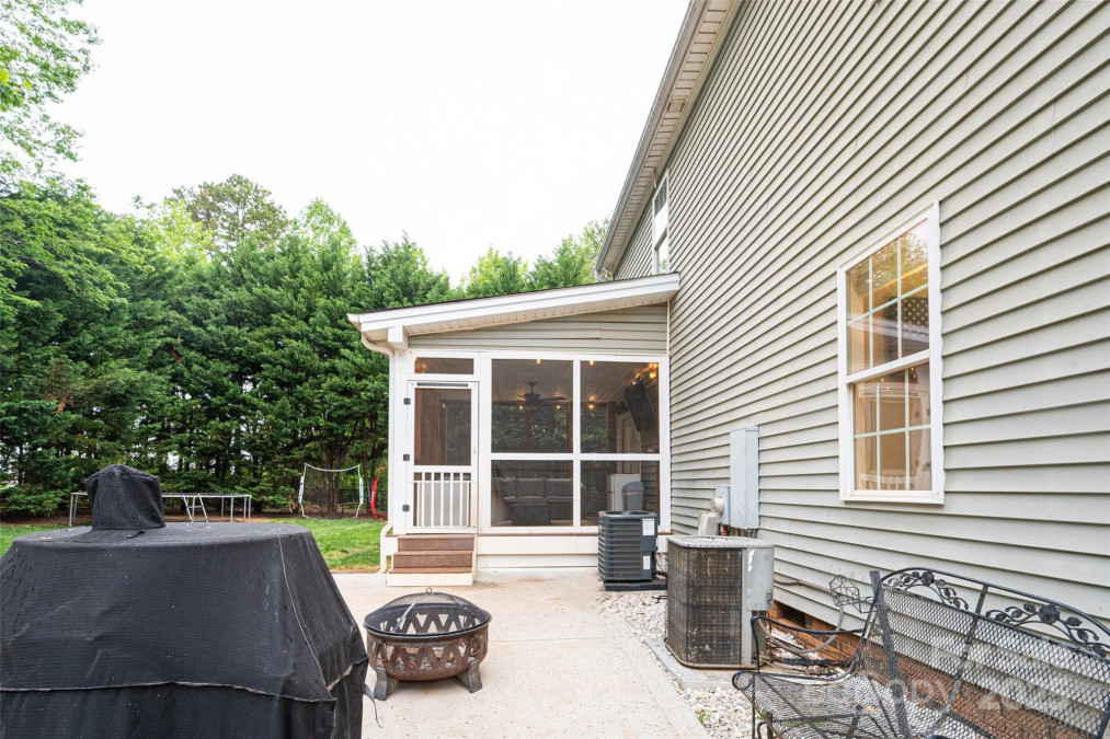 260 Ingonish Dr Gastonia, NC 28056