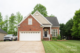 260 Ingonish Dr Gastonia, NC 28056