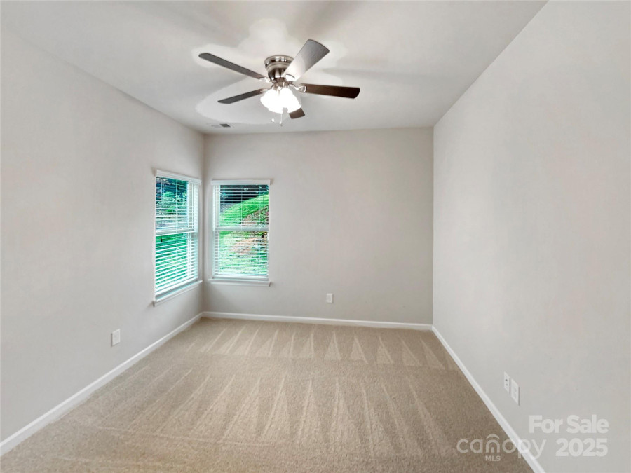 305 Augustus Ln Mount Holly, NC 28120