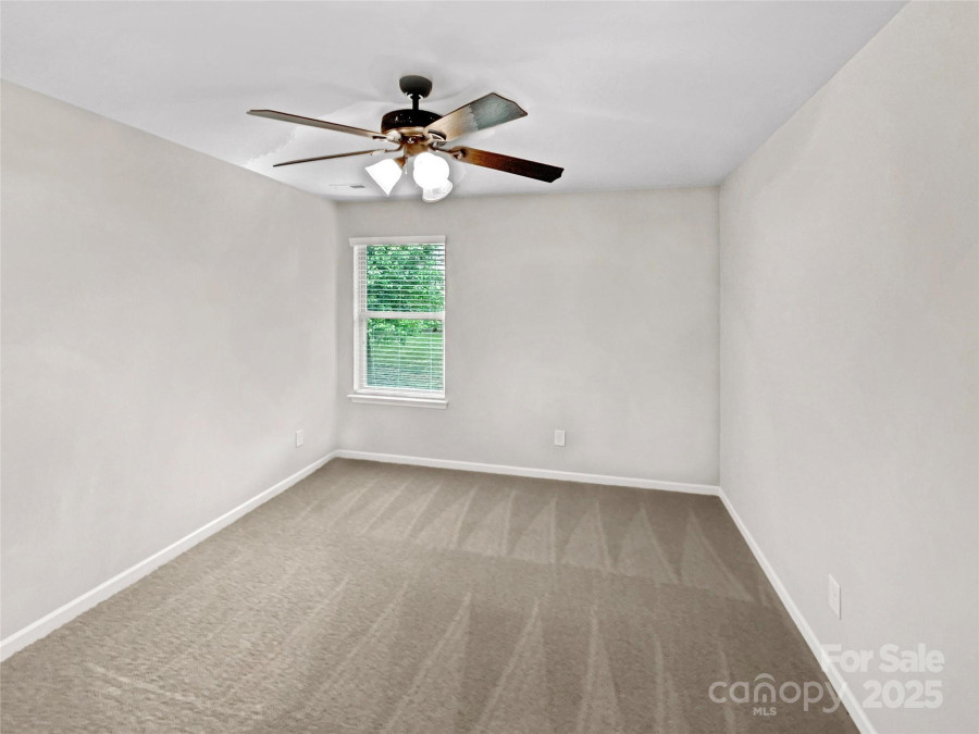 305 Augustus Ln Mount Holly, NC 28120