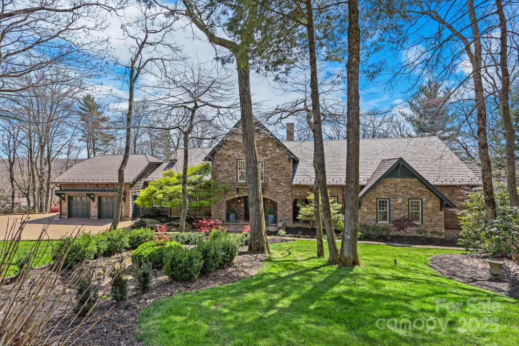 205 Indrio Rd Blowing Rock, NC 28605