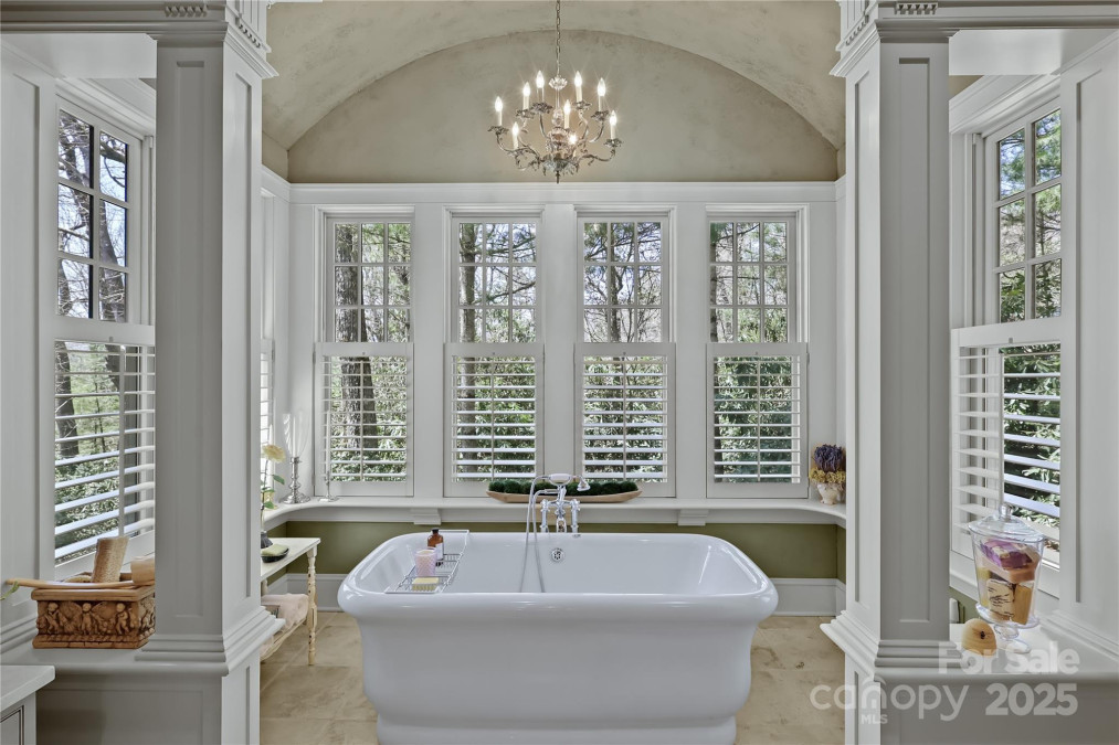 205 Indrio Rd Blowing Rock, NC 28605