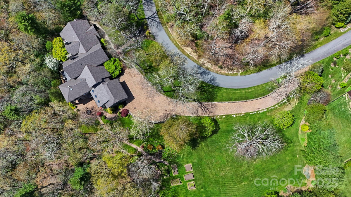 205 Indrio Rd Blowing Rock, NC 28605
