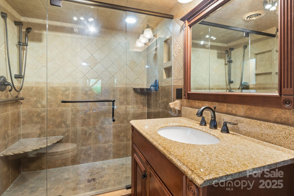 188 Echo Dr Laurel Park, NC 28739