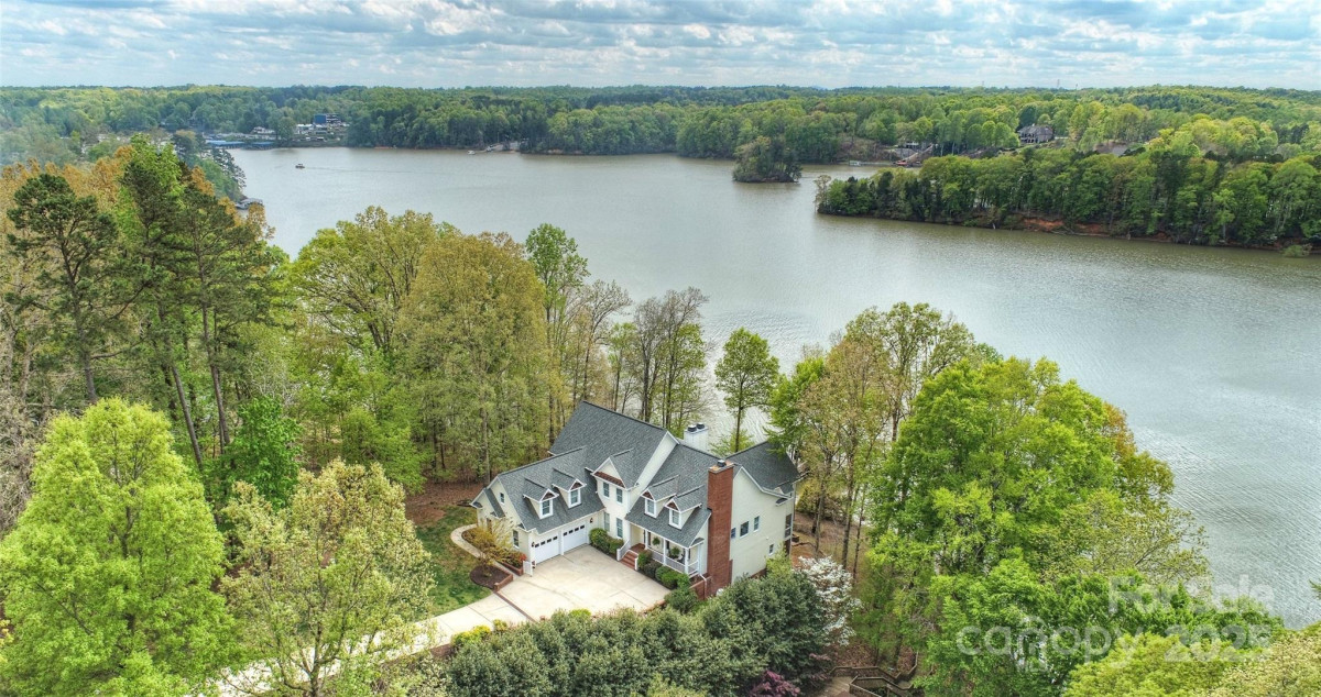272 Harbor Ridge Dr Statesville, NC 28677