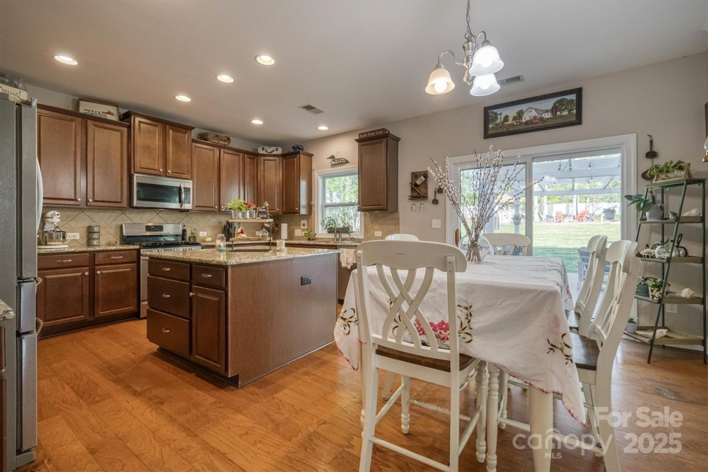 139 Autumn Grove Ln Mooresville, NC 28115