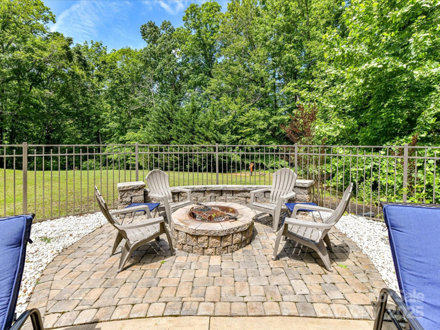 633 Elmhurst Dr Fort Mill, SC 29715