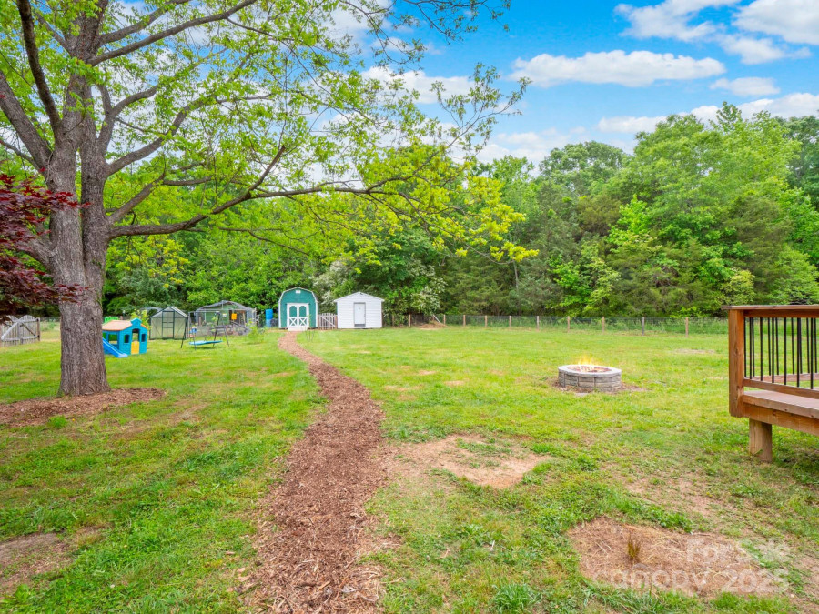 915 Gate Rd Monroe, NC 28112