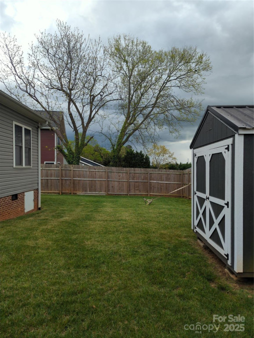 932 3rd Street Pl Hickory, NC 28602