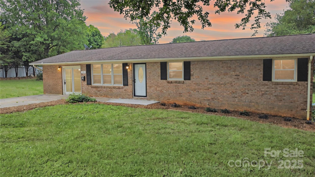 1500 19th Avenue Pl Hickory, NC 28601