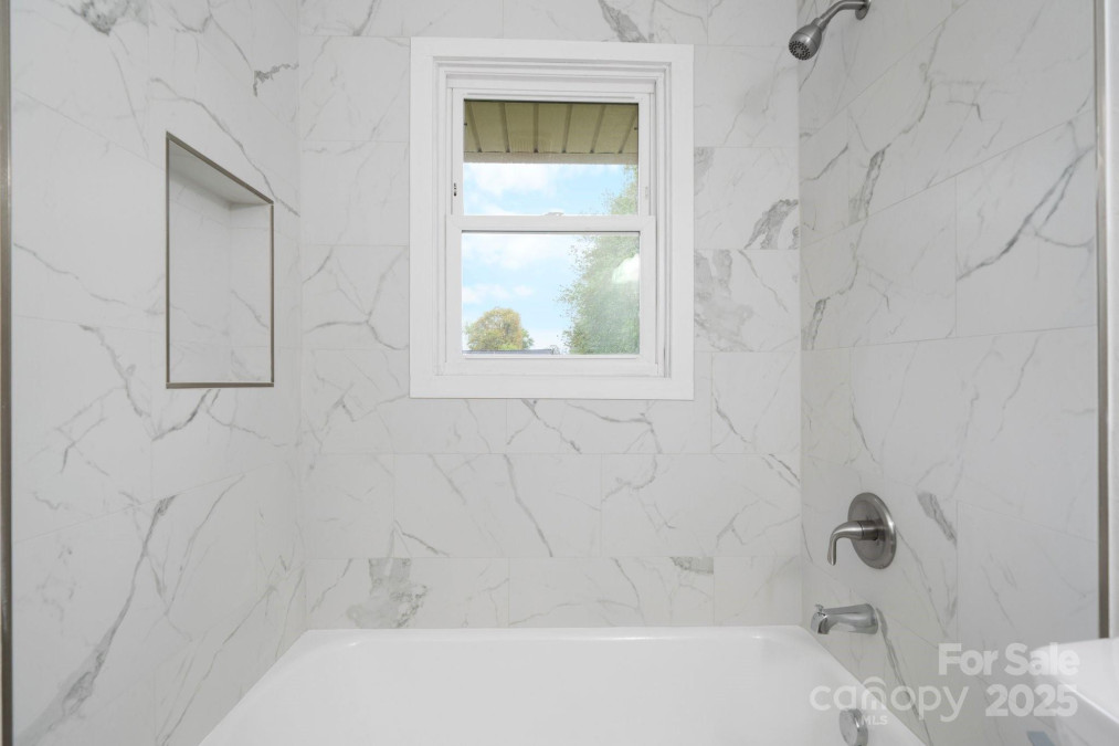 1500 19th Avenue Pl Hickory, NC 28601