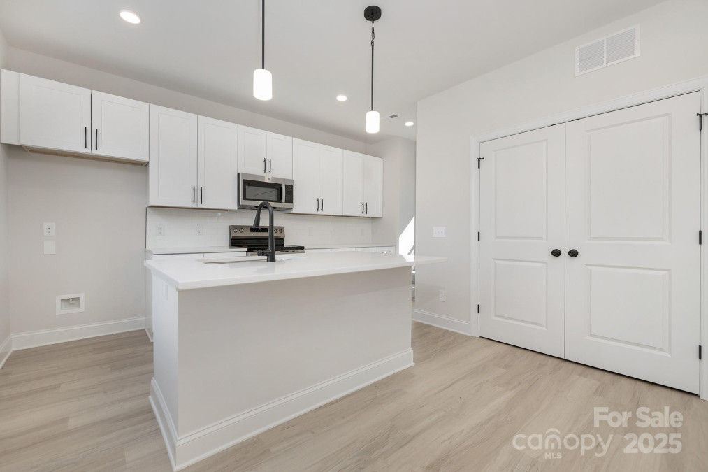 628 Old Salisbury Rd Statesville, NC 28677