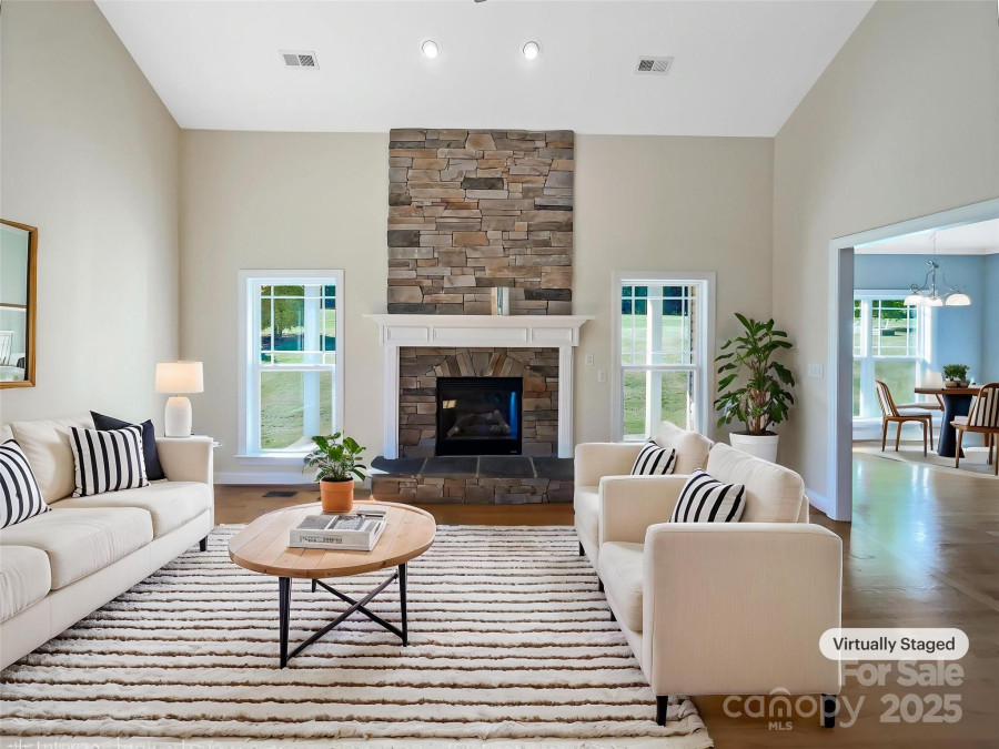 5104 Shannamara Dr Matthews, NC 28104