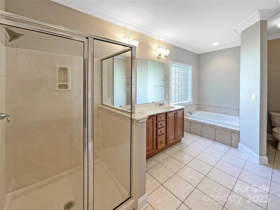5104 Shannamara Dr Matthews, NC 28104