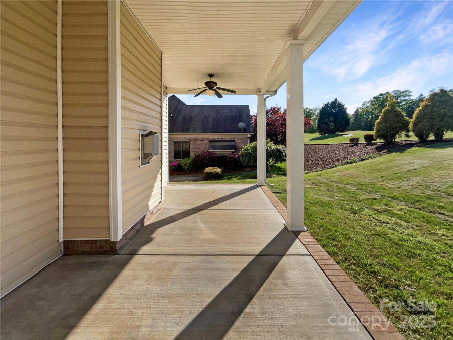 5104 Shannamara Dr Matthews, NC 28104